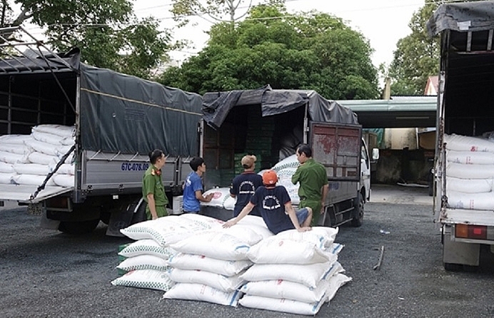 An Giang: Khởi tố hình sự đối tượng buôn lậu gần 40 tấn đường cát